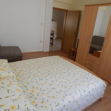Apartments Zoki - Great Location Close To The Sea Vis Bagian luar foto