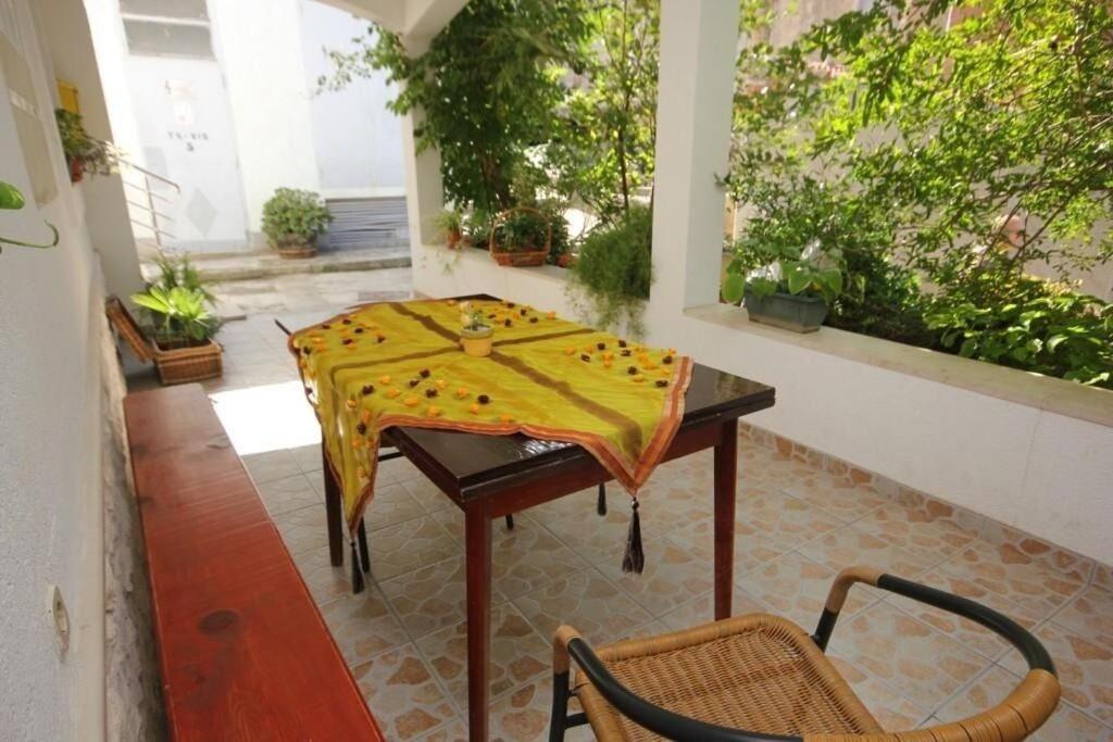Apartments Zoki - Great Location Close To The Sea Vis Bagian luar foto