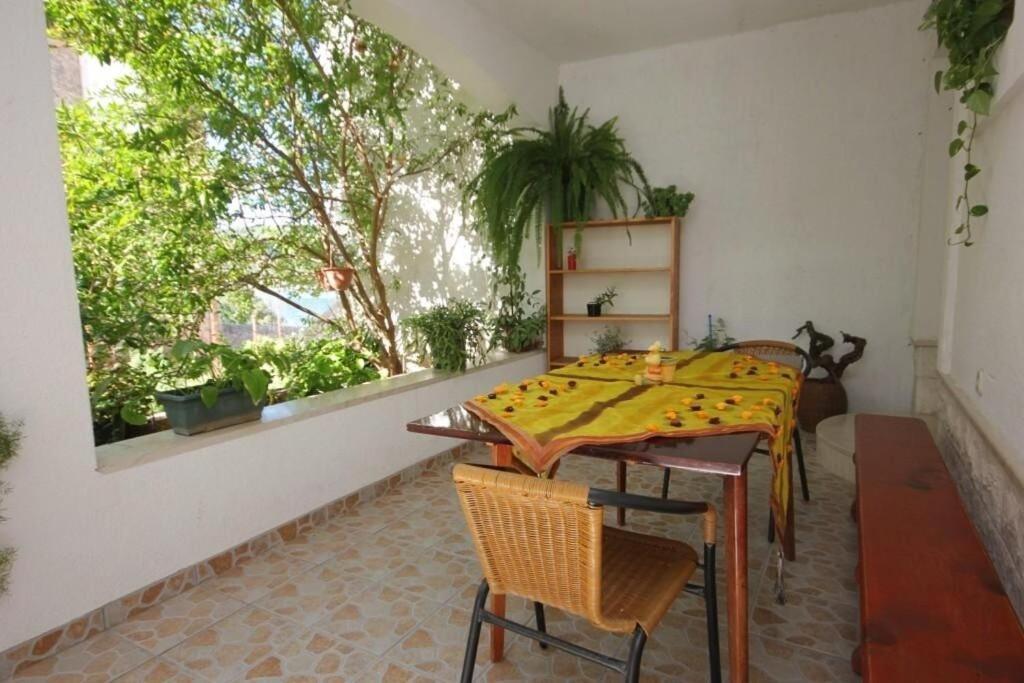 Apartments Zoki - Great Location Close To The Sea Vis Bagian luar foto