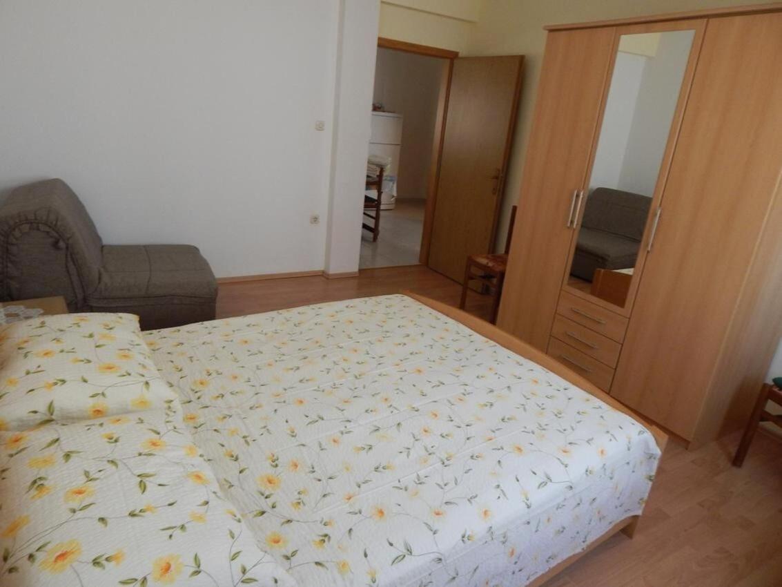 Apartments Zoki - Great Location Close To The Sea Vis Bagian luar foto