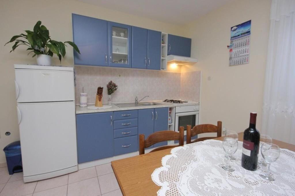 Apartments Zoki - Great Location Close To The Sea Vis Bagian luar foto